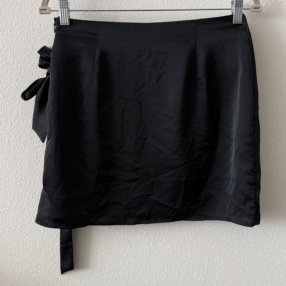 Black Mini Wrap Skirt - Picture 4 of 4